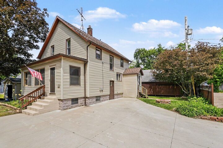 Property Photo: 1409 Hagar Court MI 49085
