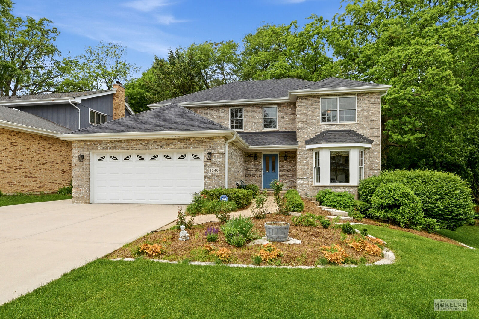 Property Photo:  2340 Ridgewood Road  IL 60532 