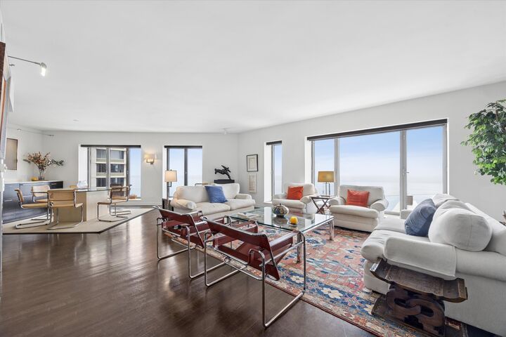 Property Photo:  950 N Michigan Avenue 3802  IL 60611 