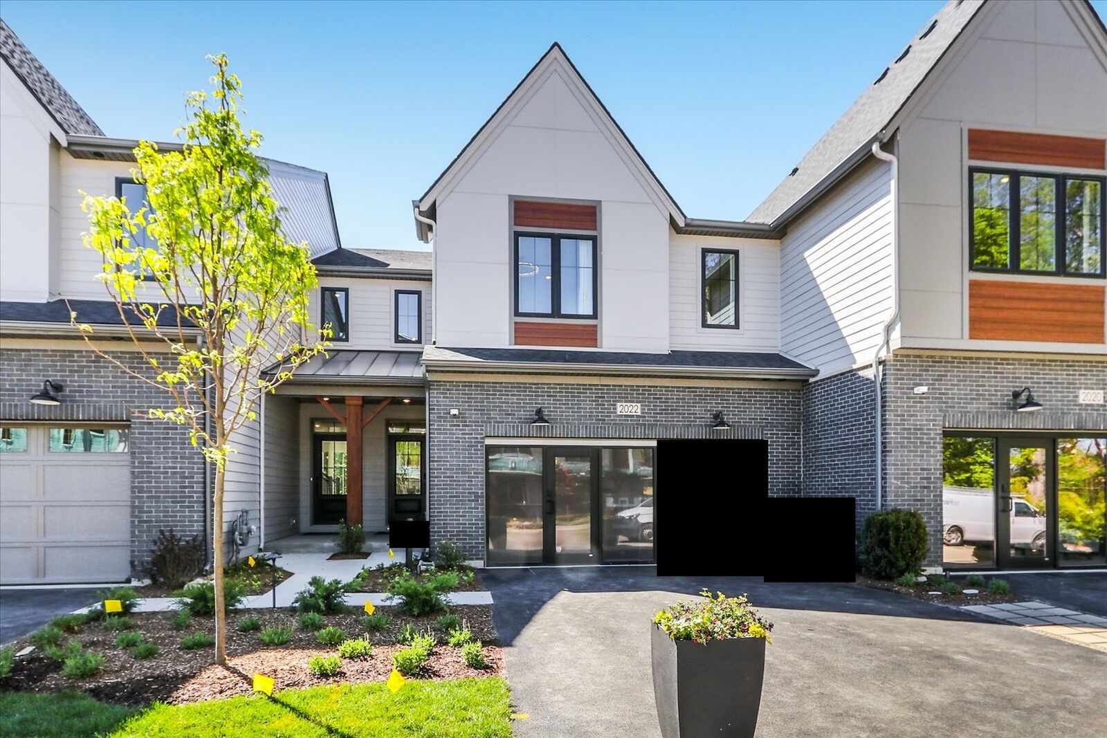 Property Photo: 2034 Iron Ridge Lane IL 60563