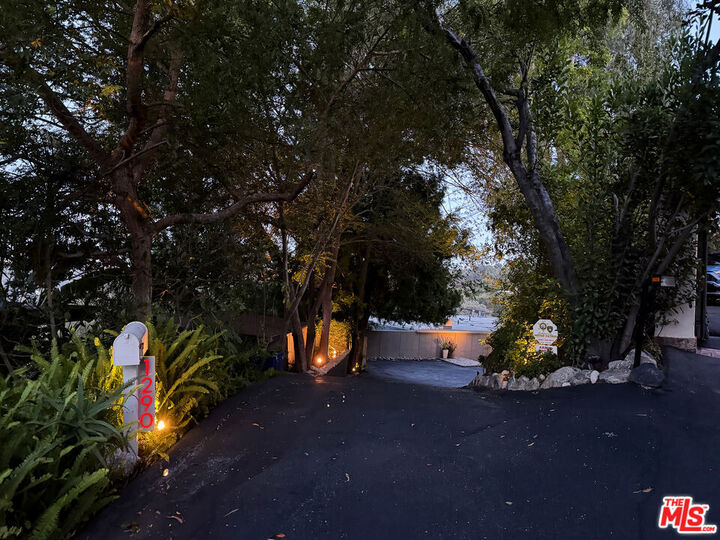 Property Photo:  1290 Rancheros Road  CA 91103 