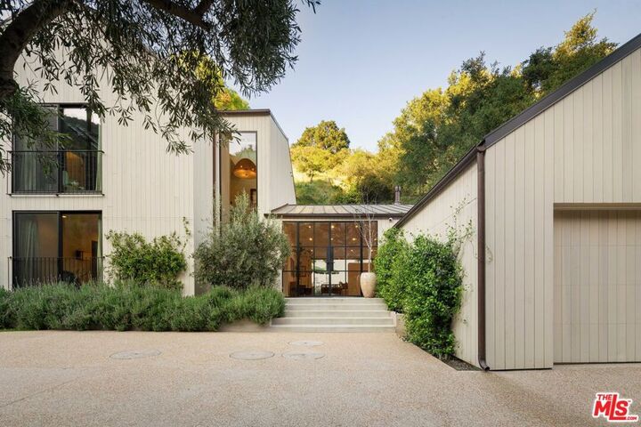 Property Photo:  3640 Mandeville Canyon Road  CA 90049 