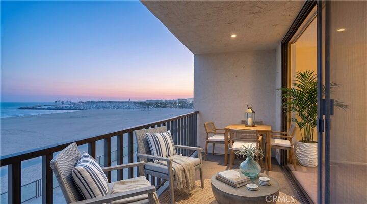 Property Photo: 1140 E Ocean CA 90802