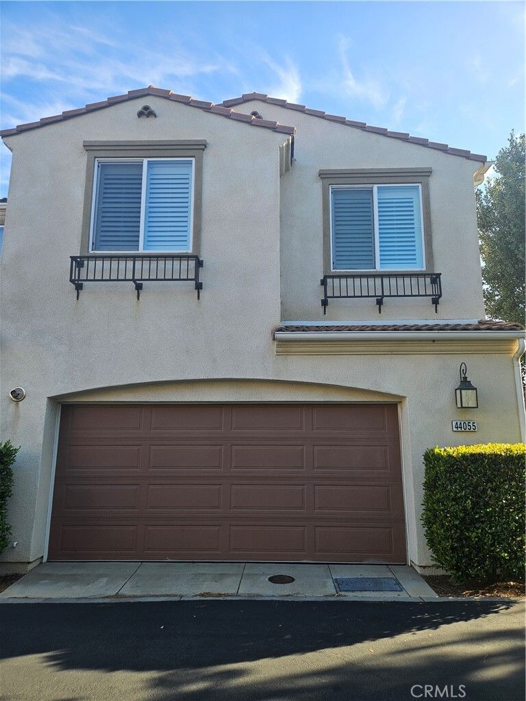 Property Photo: 44055 Calle Luz CA 92592