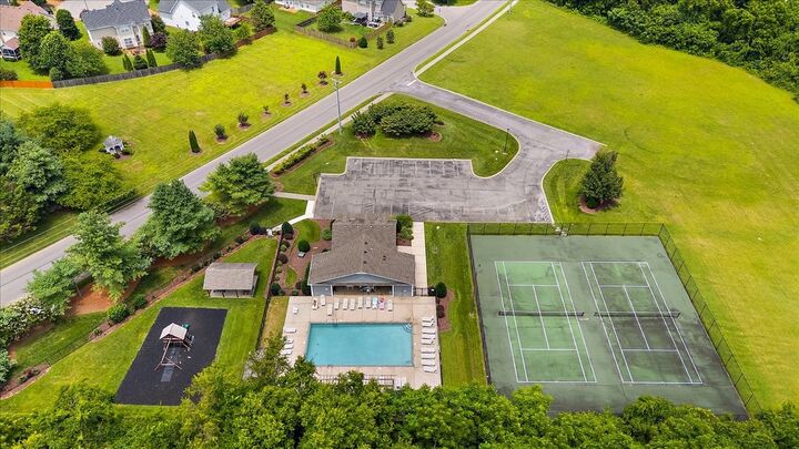 Property Photo:  303 Newport Meadows Circle  TN 37179 