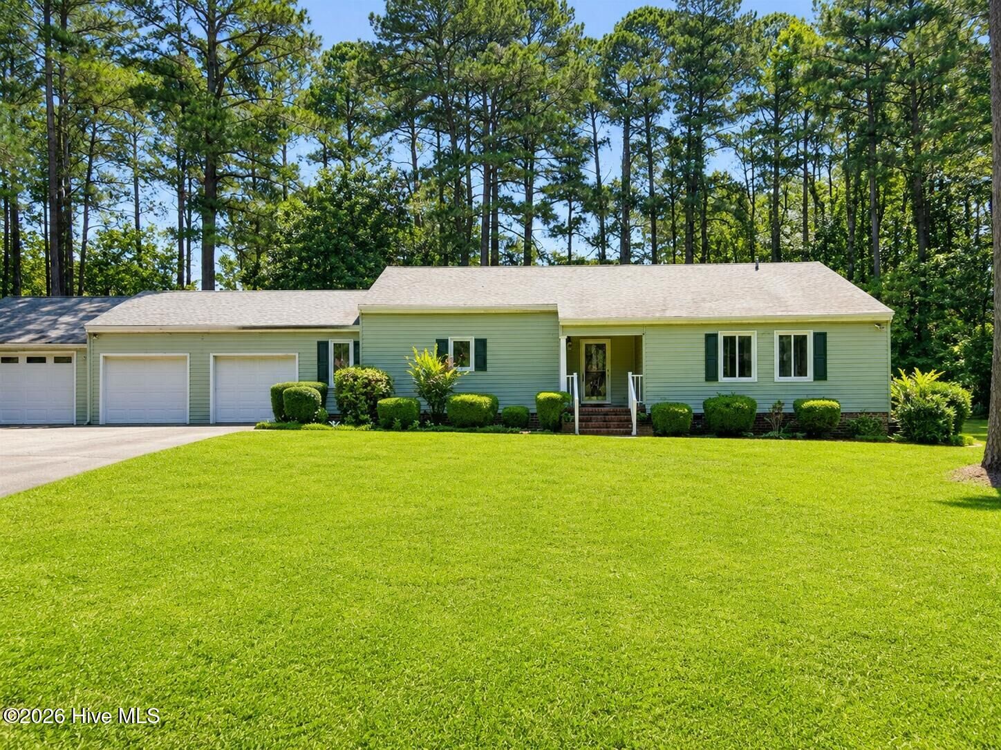 Property Photo:  4501 W Fairway Drive  NC 28562 