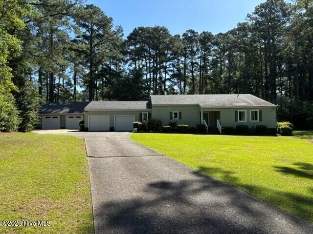 Property Photo:  4501 W Fairway Drive  NC 28562 