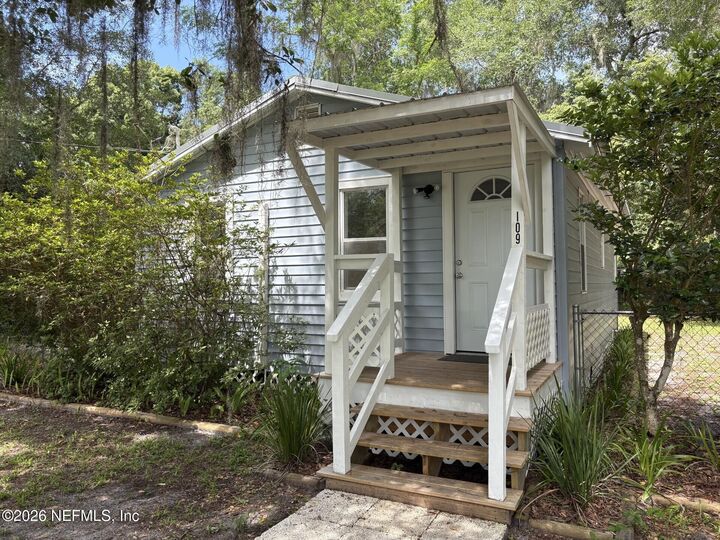 Property Photo: 109 Gaskin Road FL 32177