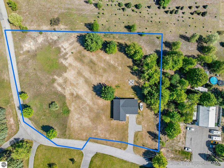 Property Photo:  18880 Lance Lane  MI 49643 