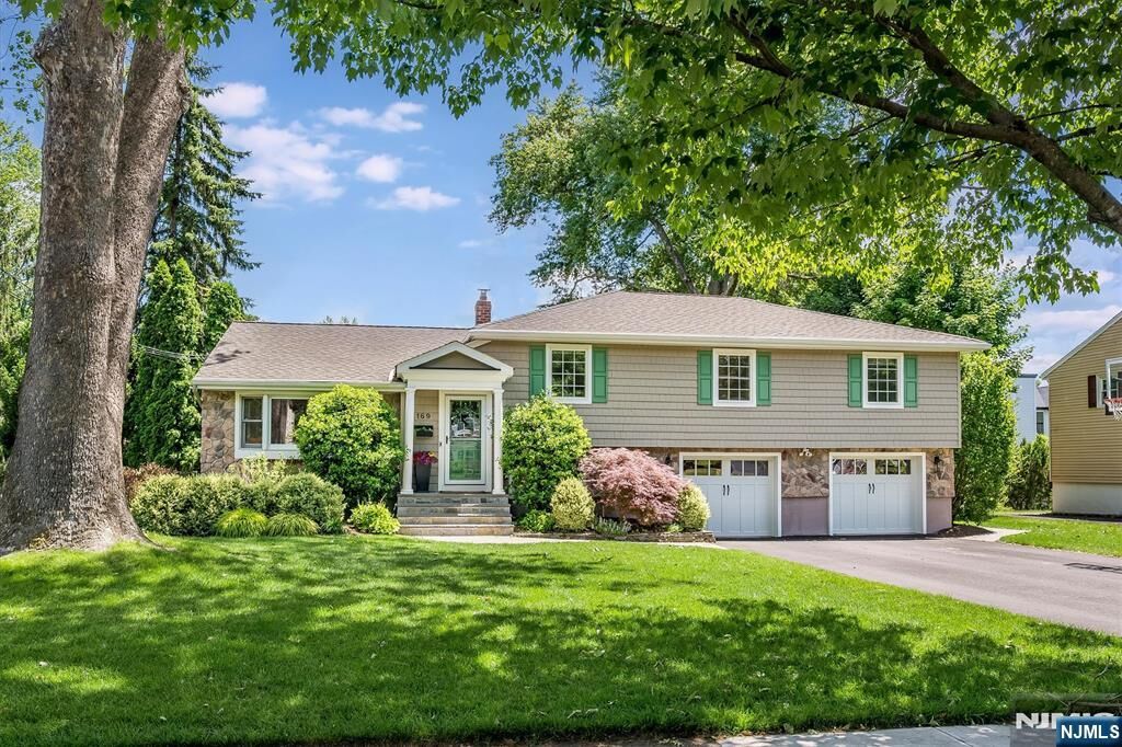 Property Photo:  169 Hillman Avenue  NJ 07452 