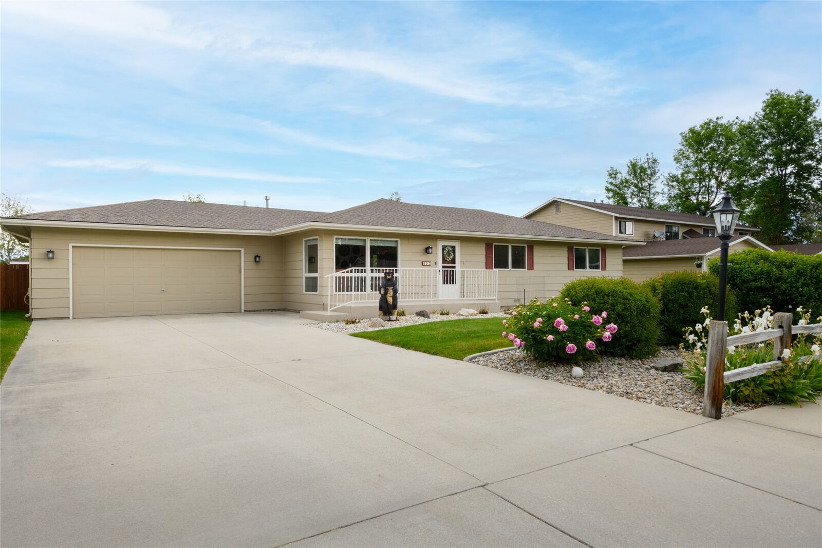 Property Photo: 802 Parker Avenue MT 59840