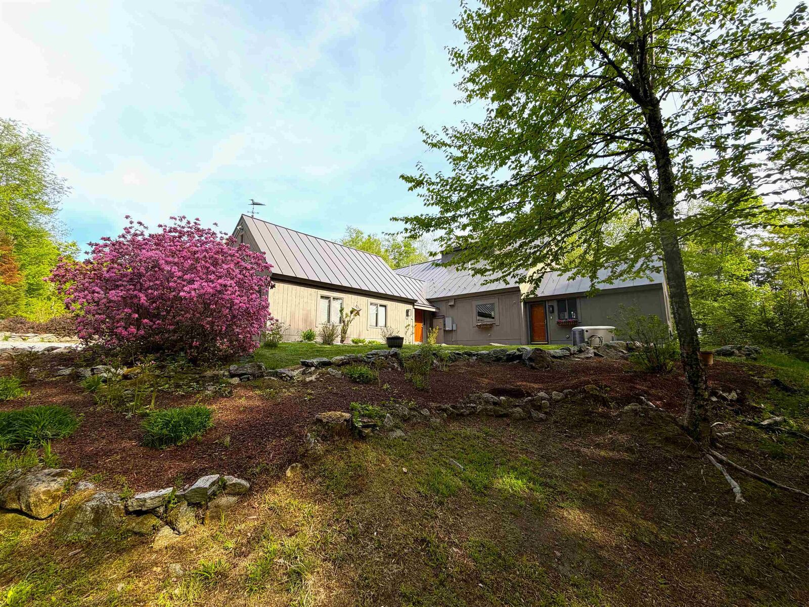 Property Photo:  28 Wildwood Drive  NH 03753 