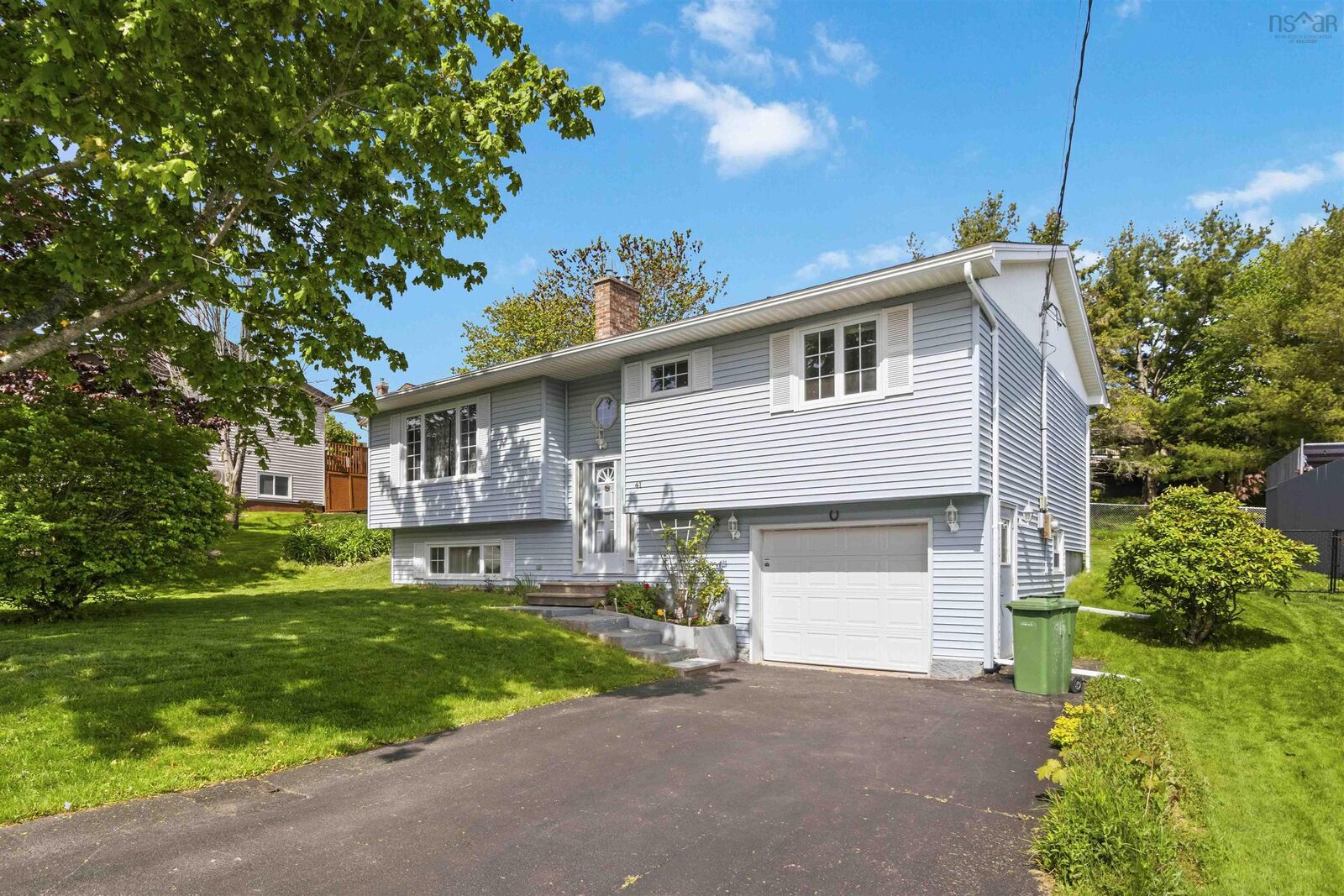 Property Photo:  41 Churchill Downs Circle  NS B4E 2J3 