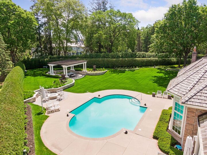 Property Photo:  546 Harrington Road  MN 55391 