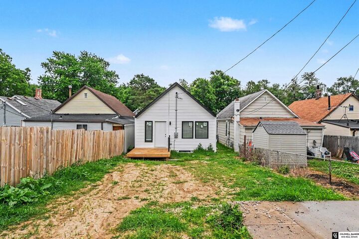 Property Photo: 2612 S 12th Street NE 68108