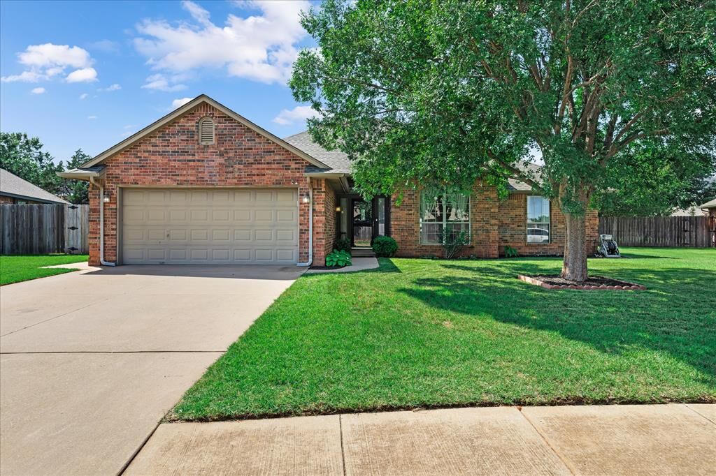 Property Photo: 21677 Long Trail OK 73012