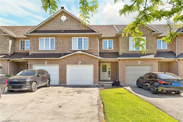 Property Photo:  33 Willow Lane  ON L3M 5P6 