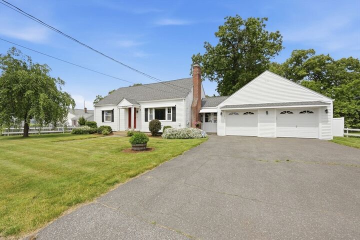 Property Photo:  271 Wildermere St  MA 01020 