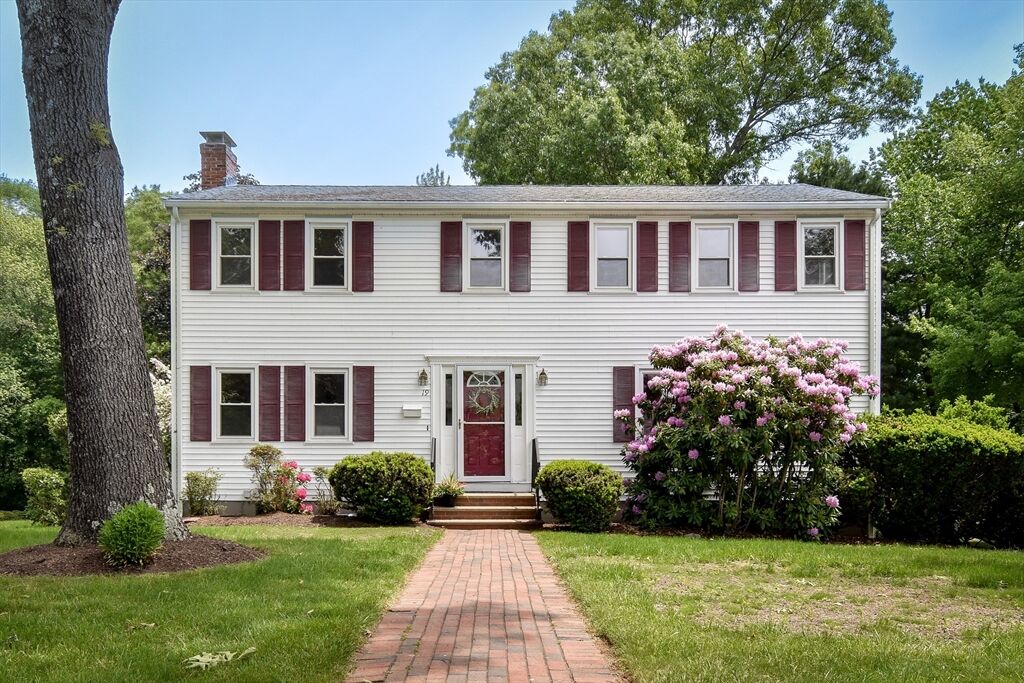 Property Photo:  19 Swanson Road  MA 01701 