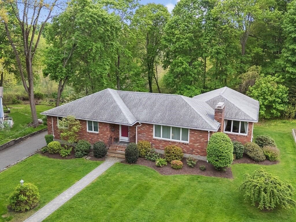 Property Photo:  38 Greenwood Lane  MA 02451 