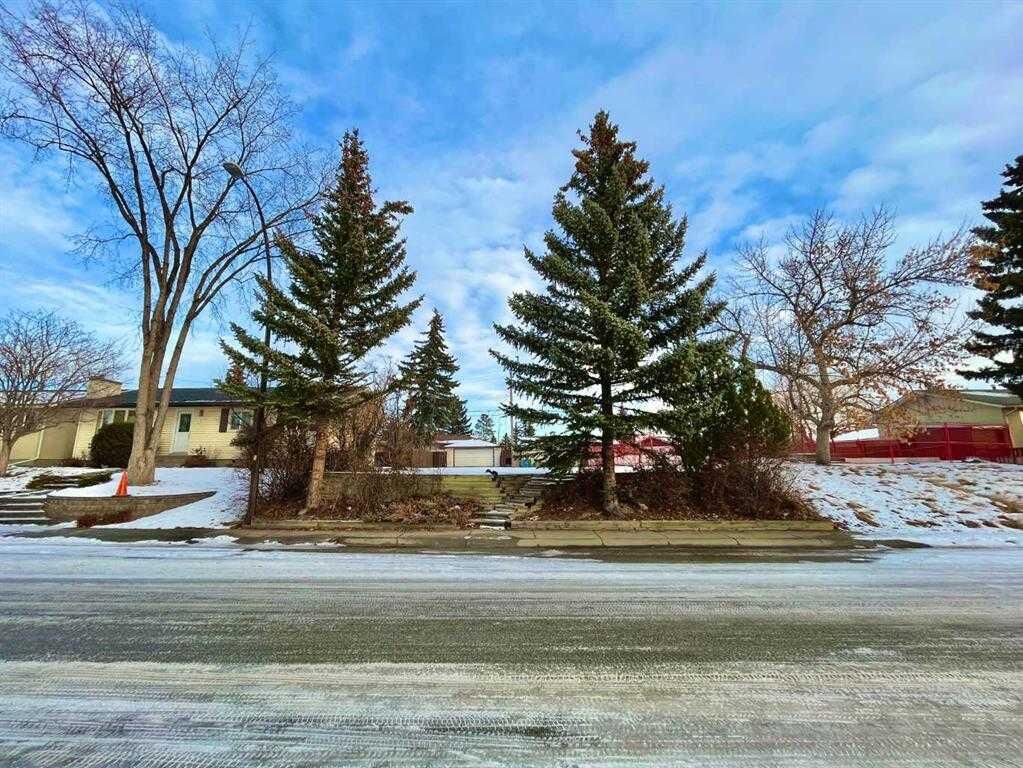 Property Photo: 783 Maryvale Way NE AB T2A 2V8