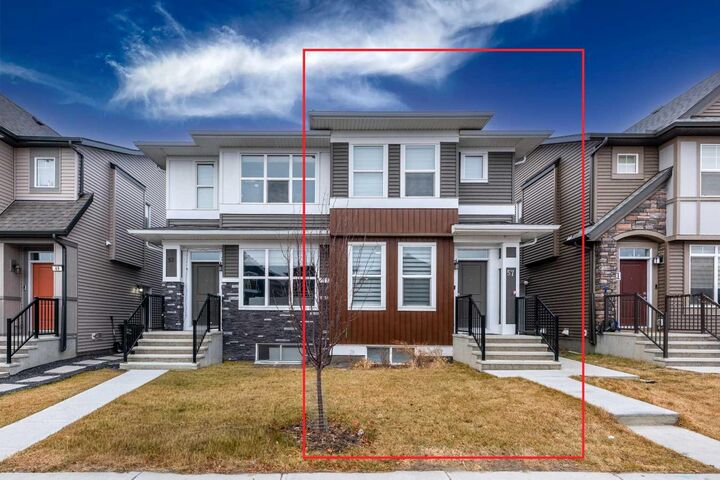 Property Photo:  57 Corner Glen Row NE  AB T3N 2L9 