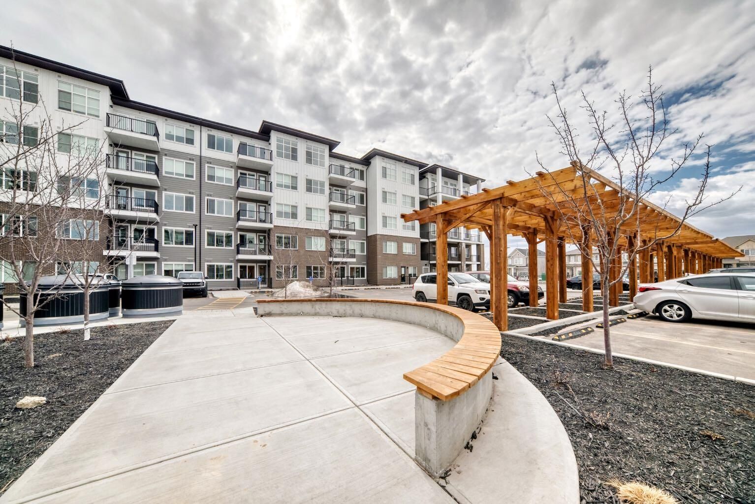 Property Photo:  44 Skyview Parkway 1118  AB T3N 2R8 