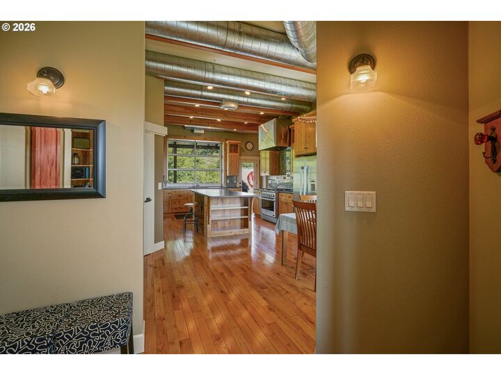 Property Photo:  2015 Landaggard Dr  OR 97304 