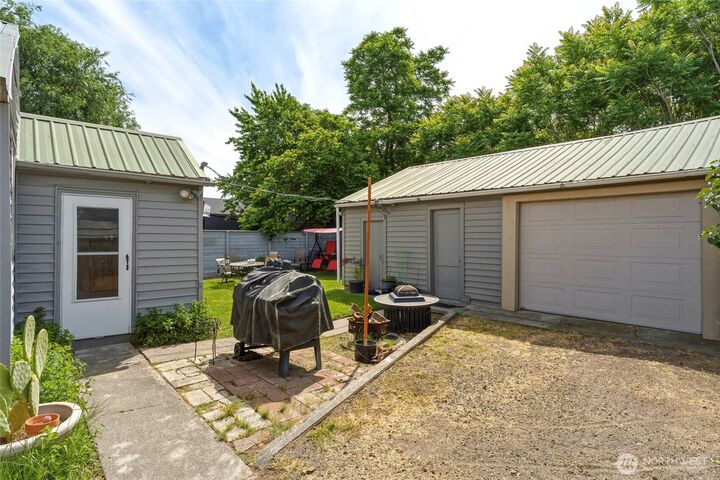 Property Photo:  120 SE 11th Avenue  OR 97862 