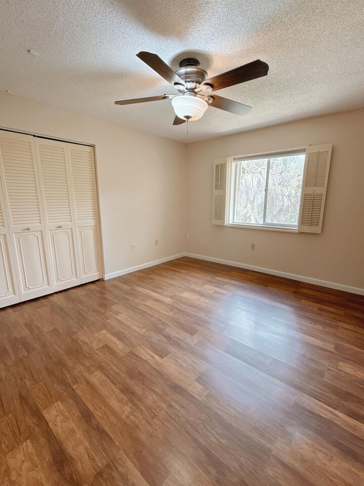Property Photo:  872 SW 9th Street Circle 201  FL 33486 