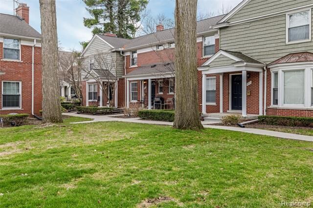 Property Photo: 723 N Old Woodward Avenue 5 MI 48009