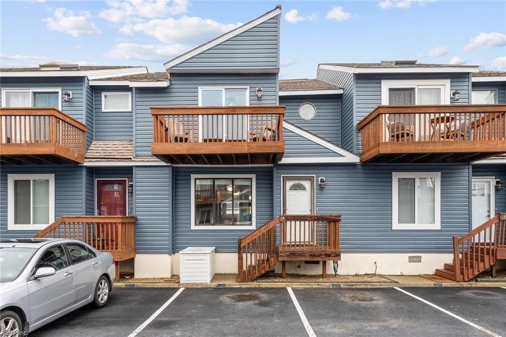 Property Photo:  521 W Ocean View Ave C  VA 23503 