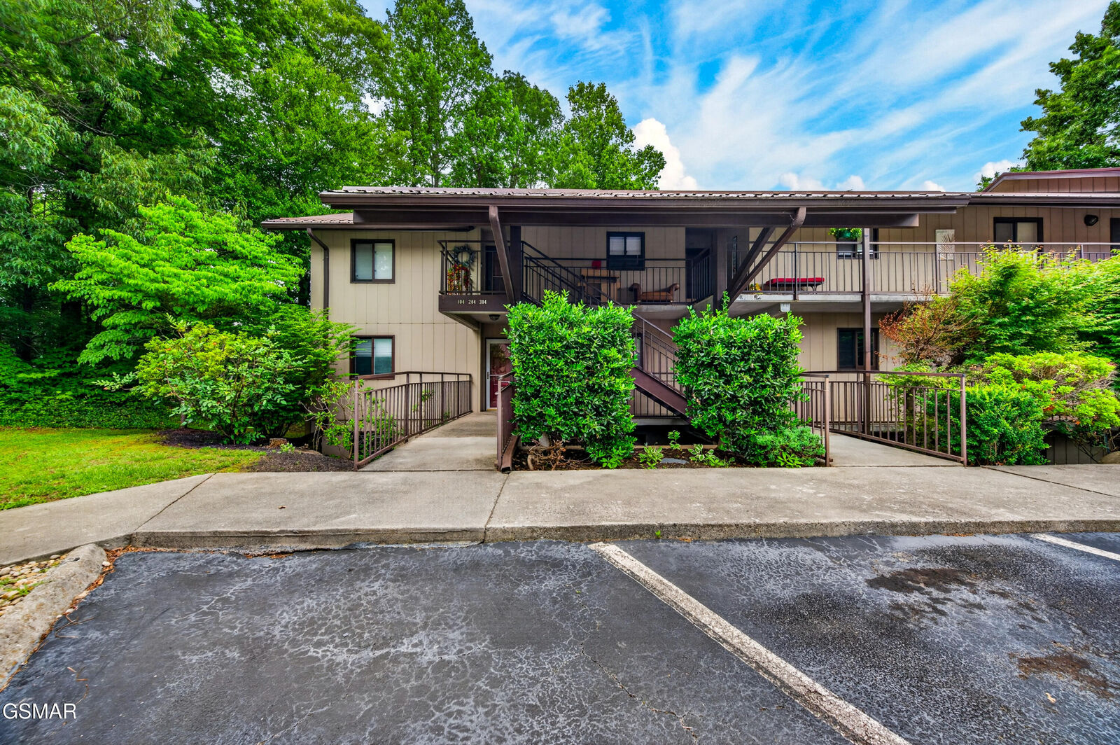 Property Photo:  221 Woodland Road  TN 37738 