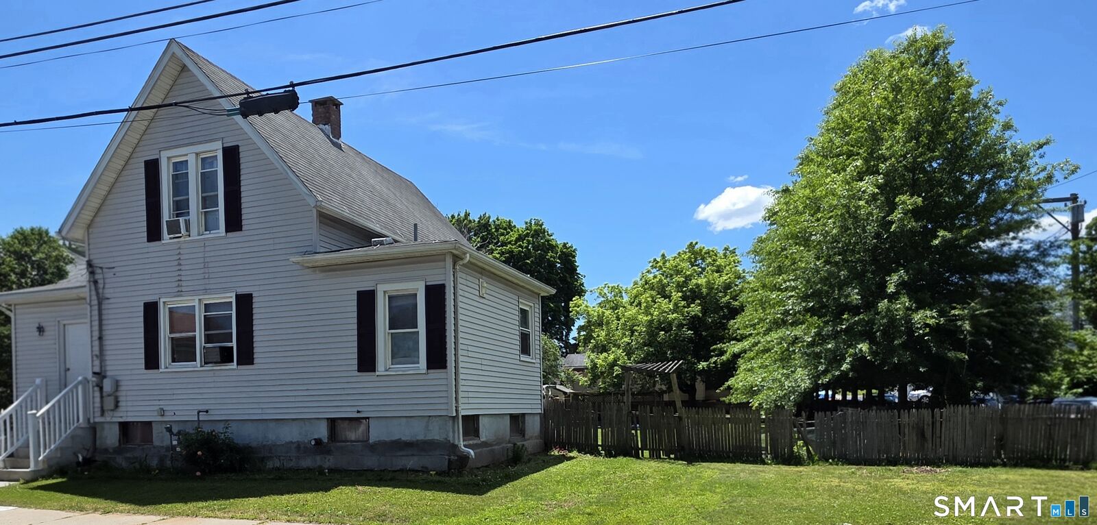 Property Photo:  28 Pine Street  CT 06451 