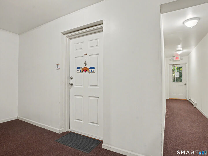 Property Photo:  31 Teresa Place 31  CT 06606 