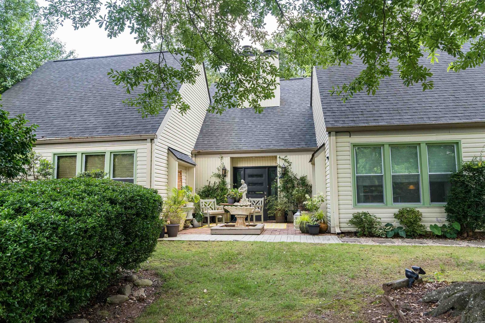 Property Photo:  221 Saratoga Drive  SC 29650 