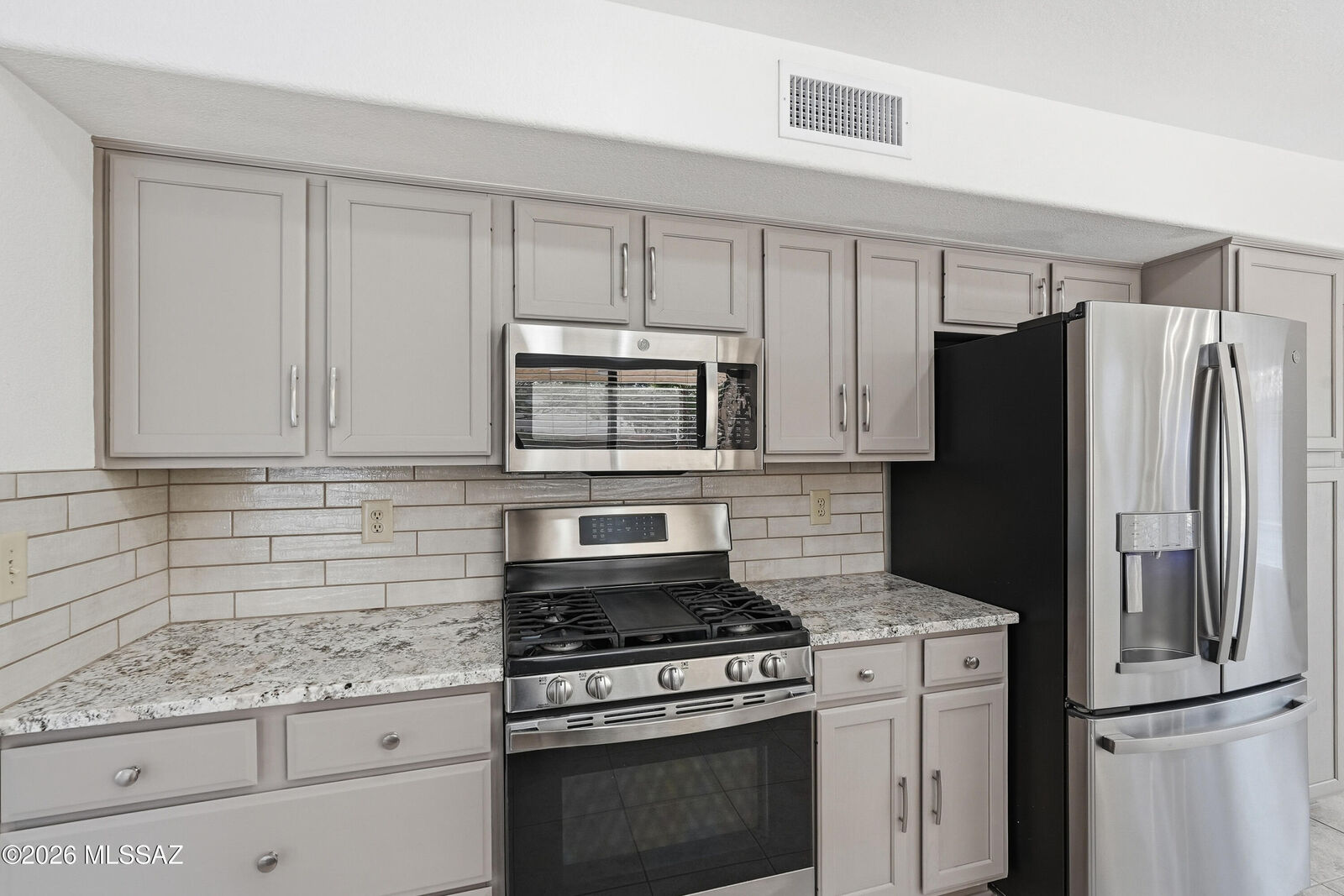Property Photo:  14311 N Choctaw Drive  AZ 85755 