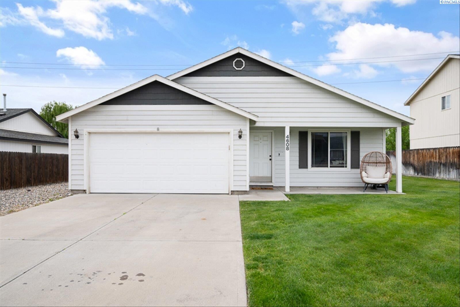 Property Photo: 4608 John Deere Dr WA 99301