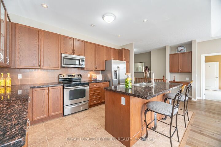 Property Photo: 200 Kingfisher Drive 158 ON L6W 0B3