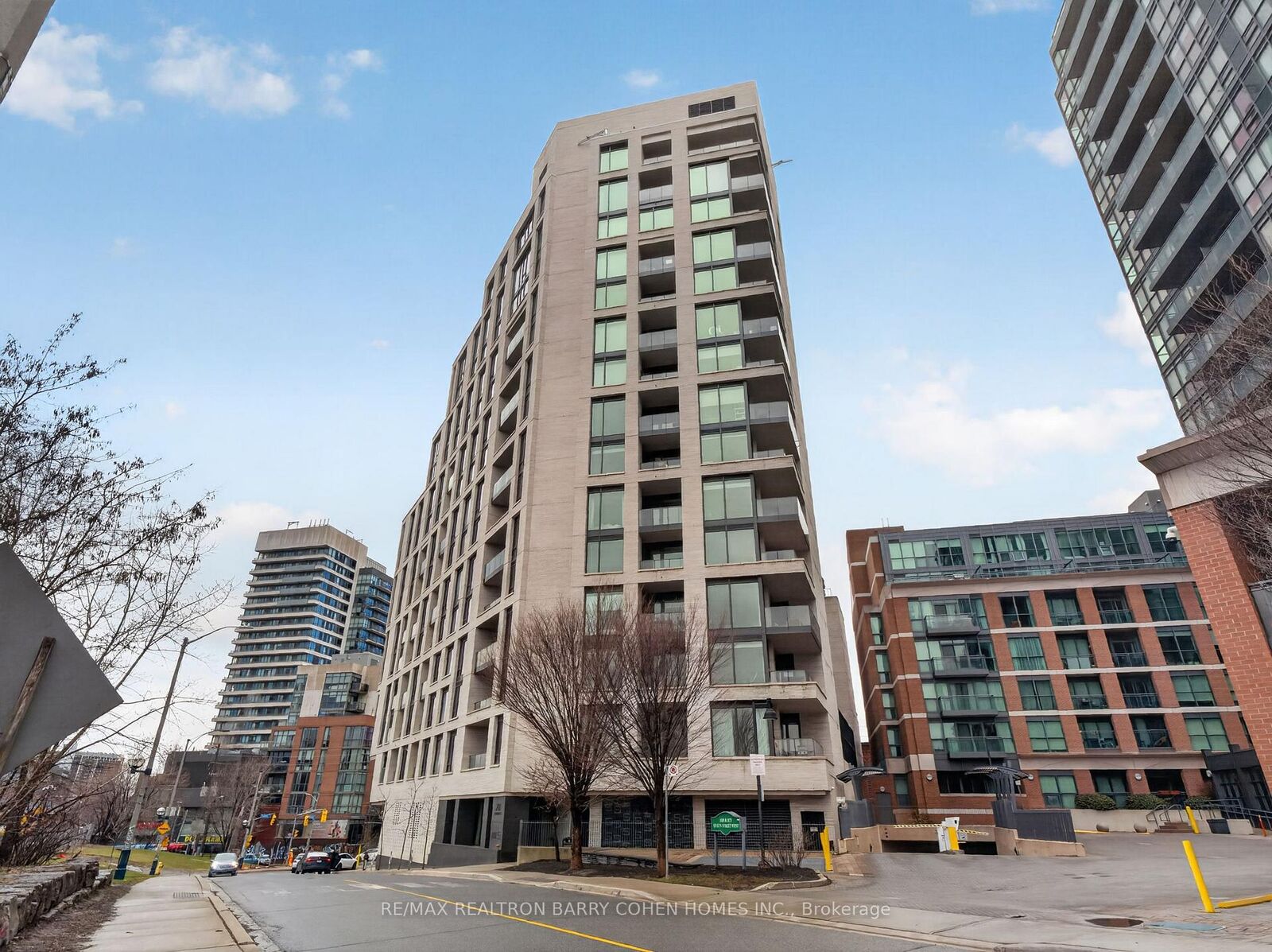 Property Photo: 200 Sudbury Street 704 ON M6J 0H1