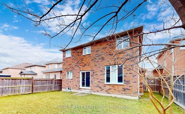 Property Photo: 73 Eakin Mill Road ON L6E 1N9