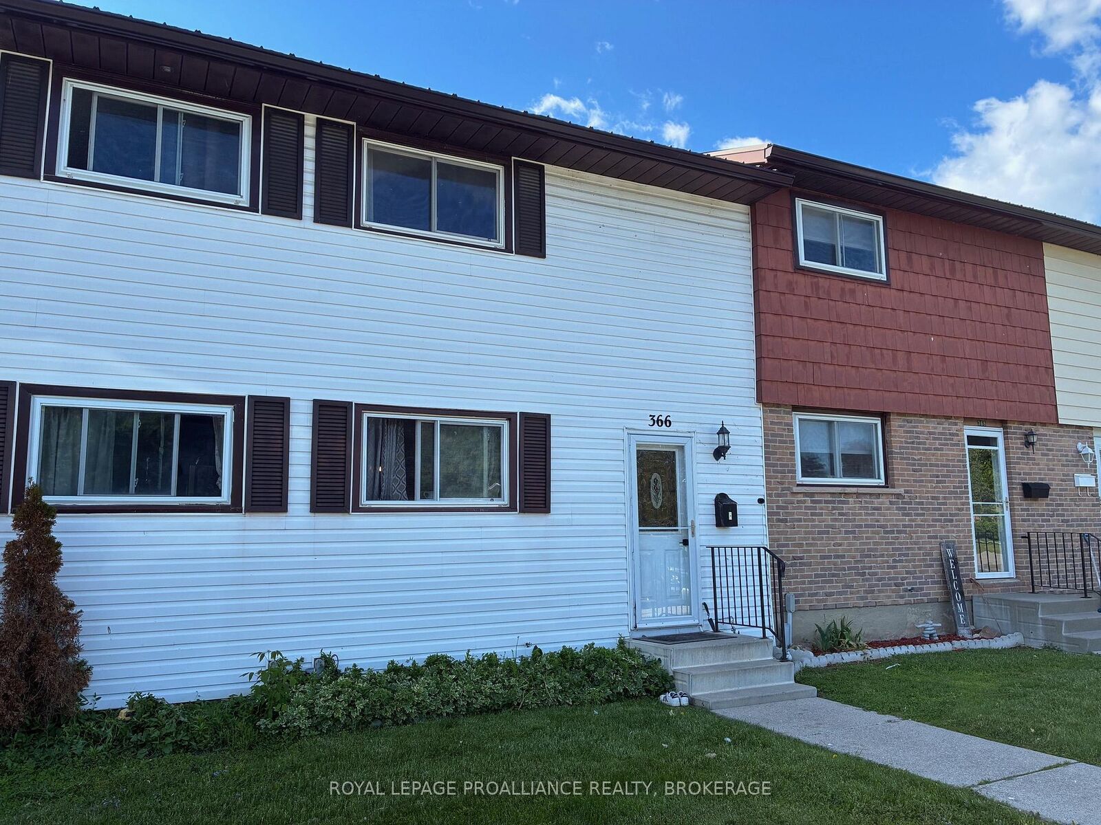 Property Photo: 366 Forsyth Street 23 ON K7G 2Y1