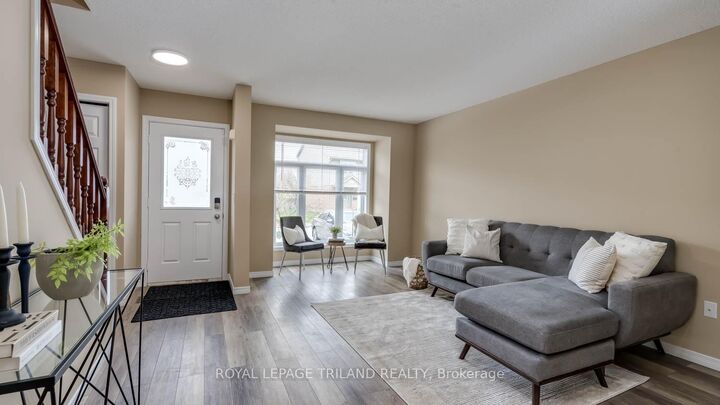 Property Photo: 1600 Mickleborough Drive 17 ON N6G 5R9