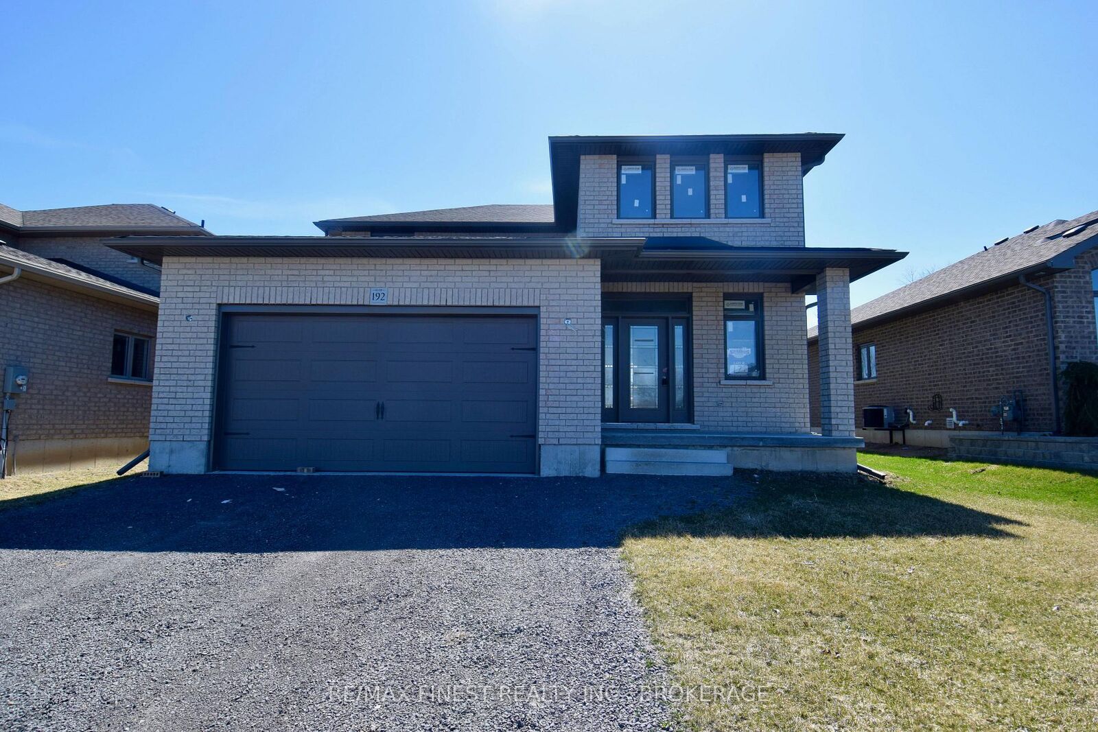 Property Photo: 192 Cherrywood Parkway ON K7R 0E2