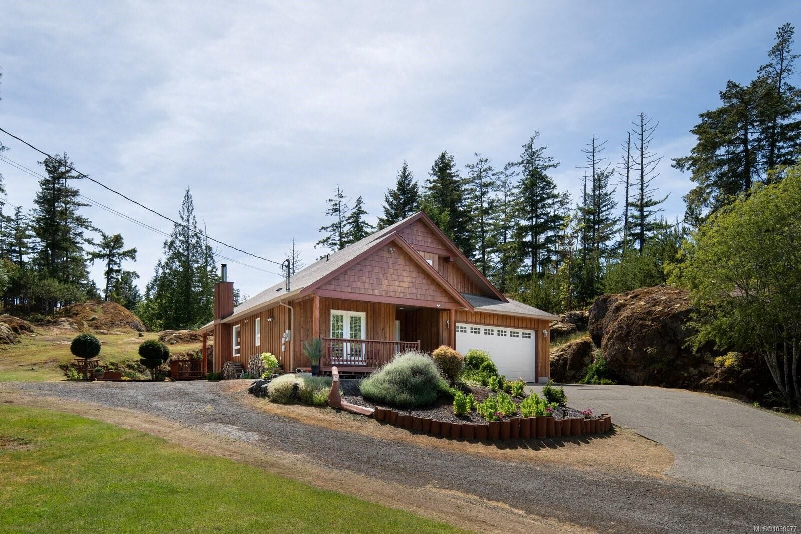 Property Photo: 2730 Phillips Rd #B BC V9Z 0Y3