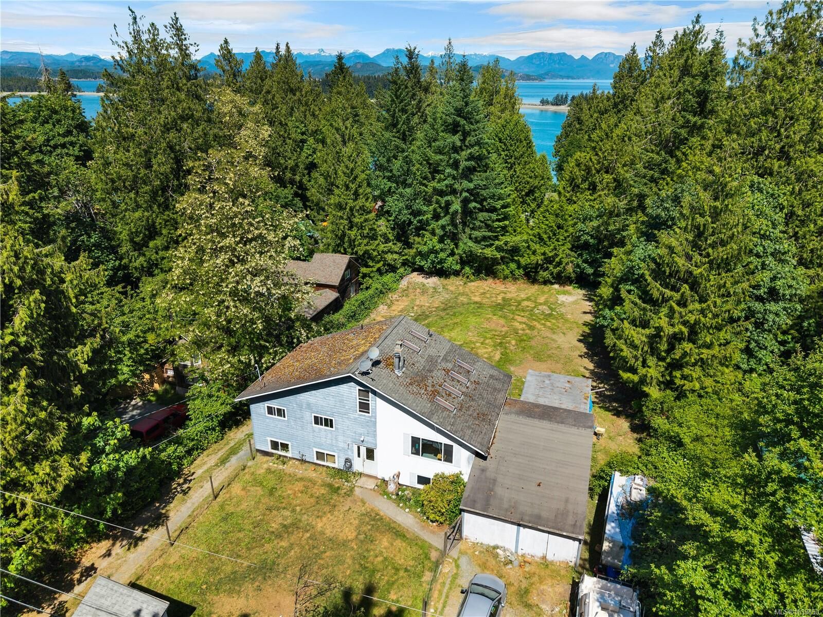 Property Photo: 1376 Hooley Rd BC V0P 1N0