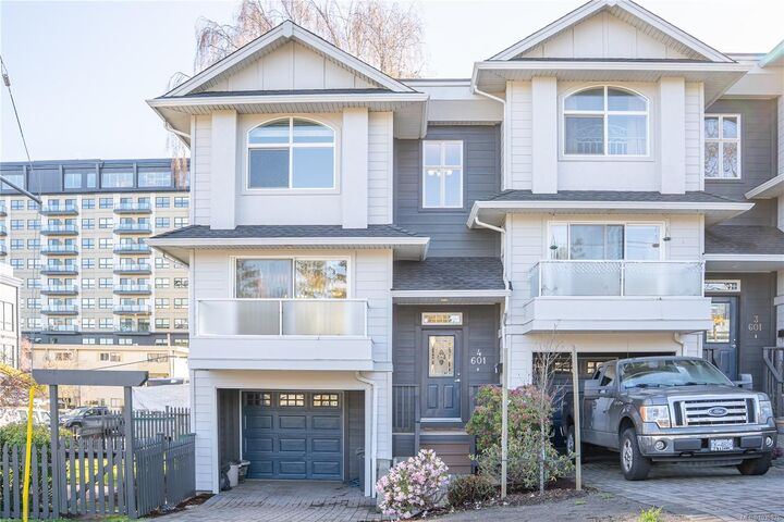 Property Photo: 601 Nelson St #4 BC V9A 6P7
