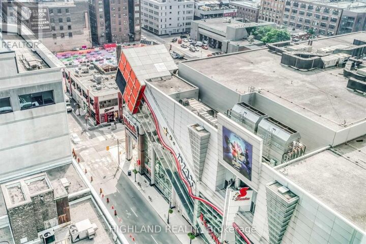 Property Photo:  318 Richmond Street West 1705  ON M5V 1X2 
