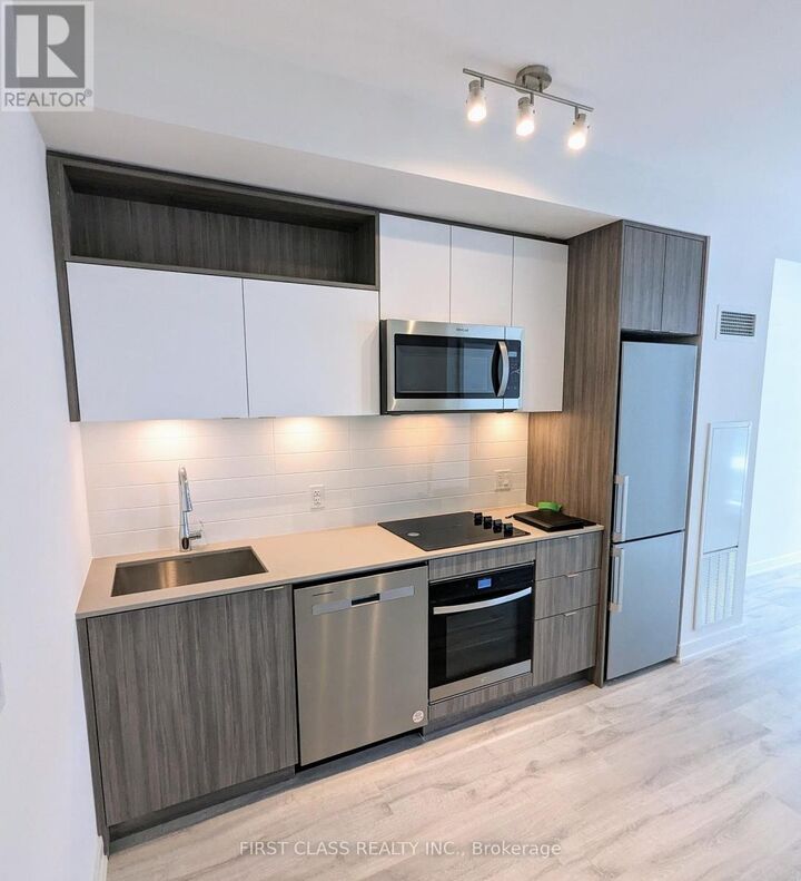 Property Photo:  135 Lower Sherbourne Street 2321  ON M5A 1Y4 