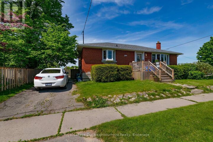 Property Photo:  1500 Lakeside Street  ON L1J 3Y3 